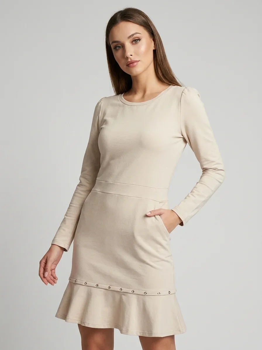 Vestido Hapuk Romina de Moletom com Babado na Barra Bege Claro